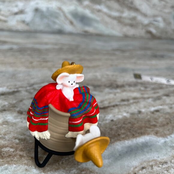 Hallmark Feliz Navidad Mouse-Themed Ornament 1996 With Pot & Stand Sombreros - Picture 7 of 8